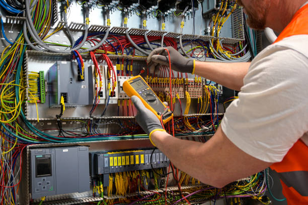 Best Licensed Electrician  in Salina, KS